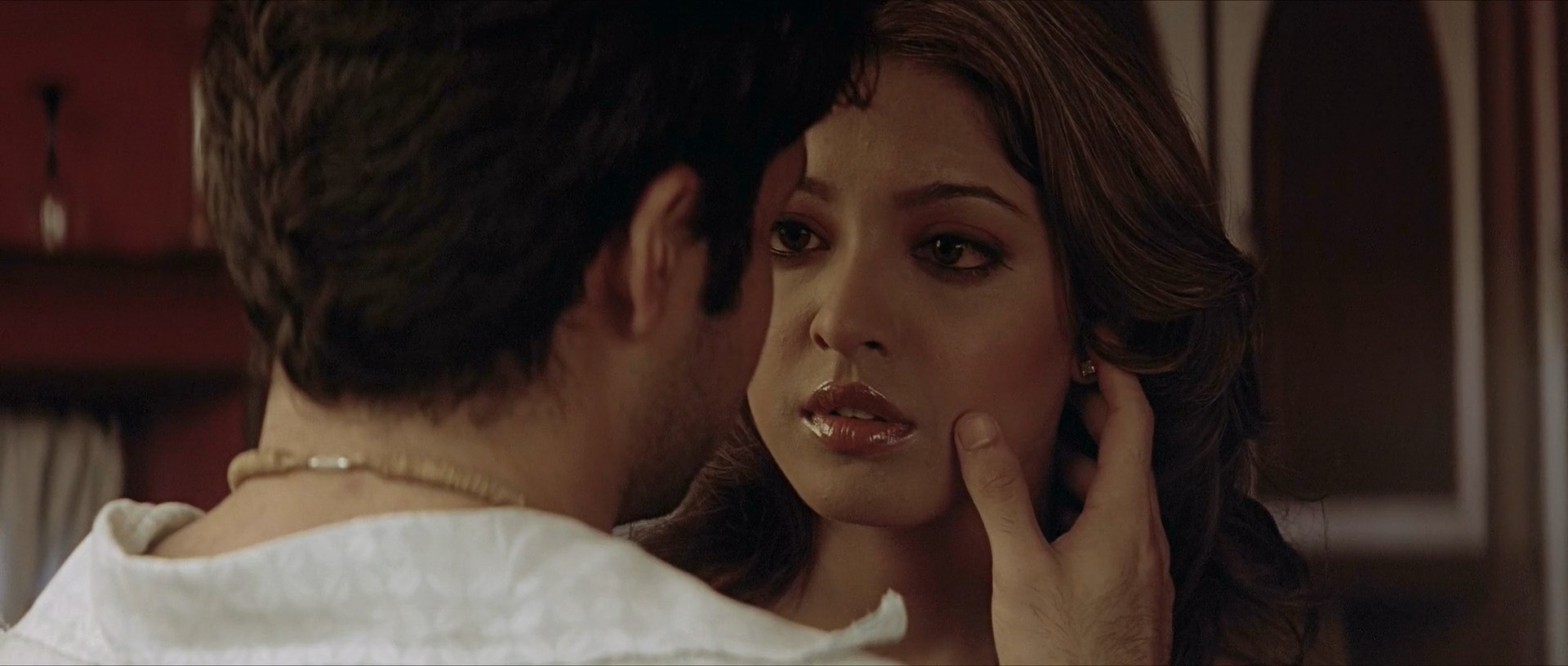 emraan hashmi and Tanushree Dutta kiss scene in aashiq banaya aapne movie